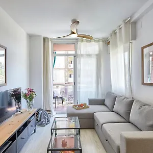 bbarcelona-apartments-modern-eixample-flats.topbarcelonahotels.com/